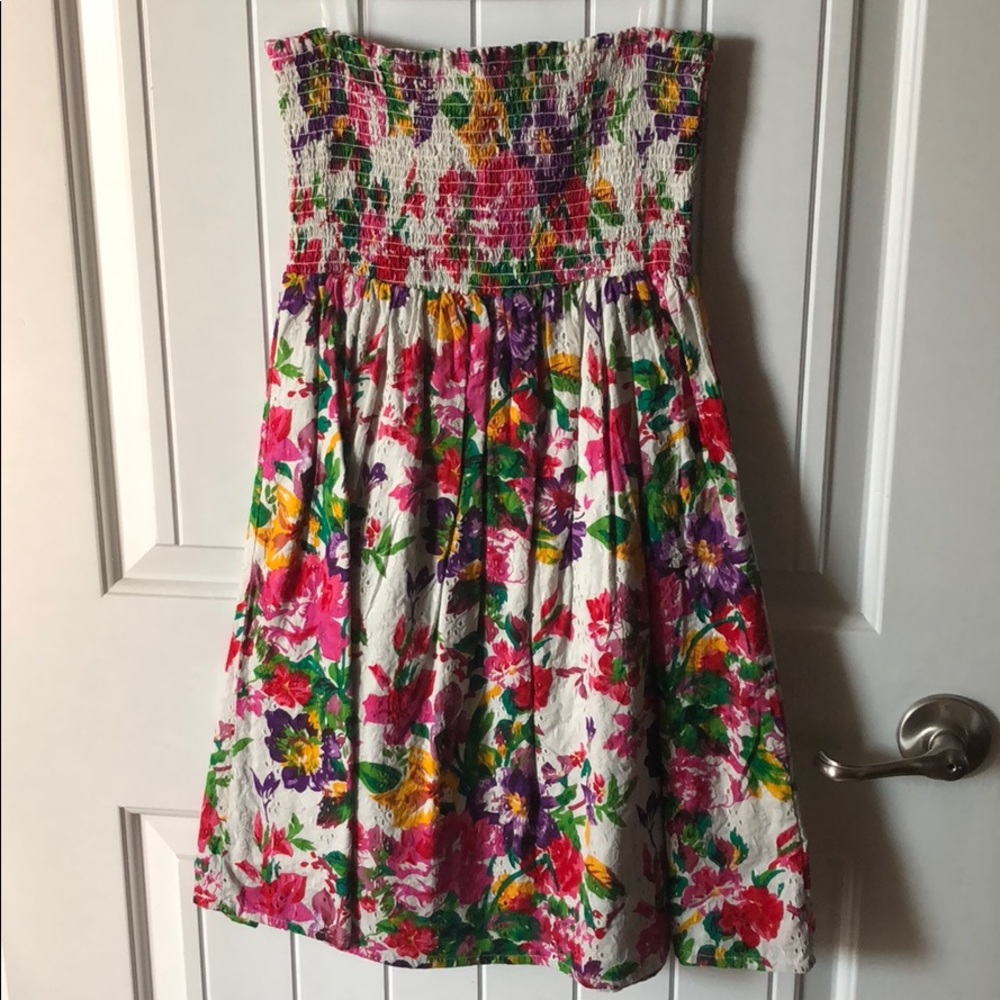 Floral strapless dress